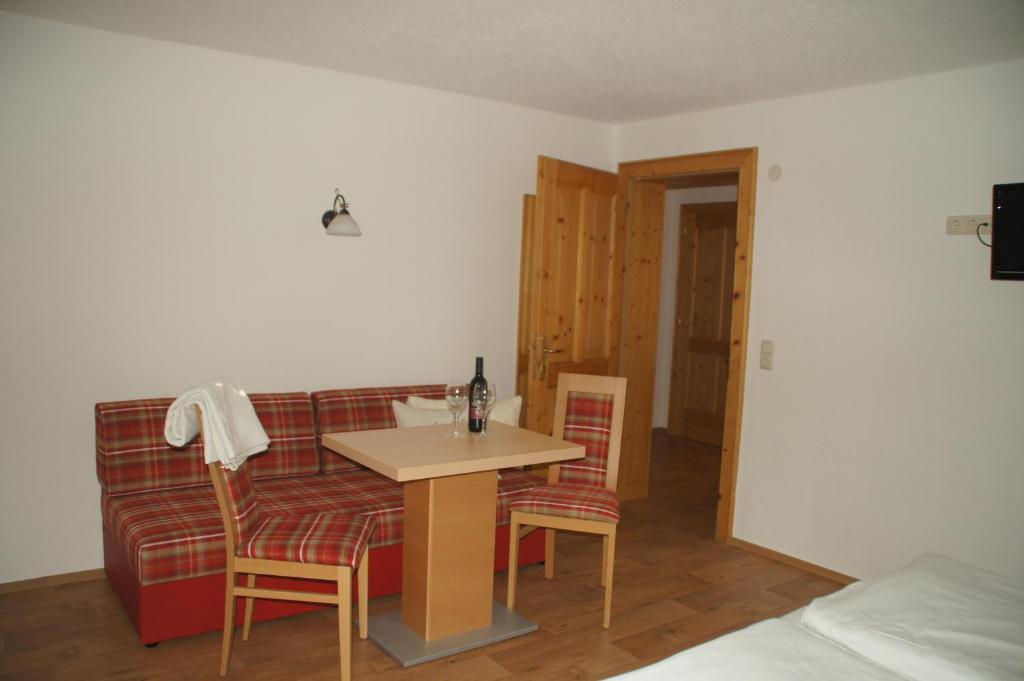 Appartment Sarlo St Anton am Arlberg Værelse billede